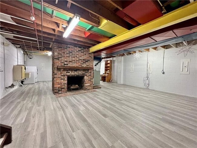 Building Photo - 112 Pheasant Dr