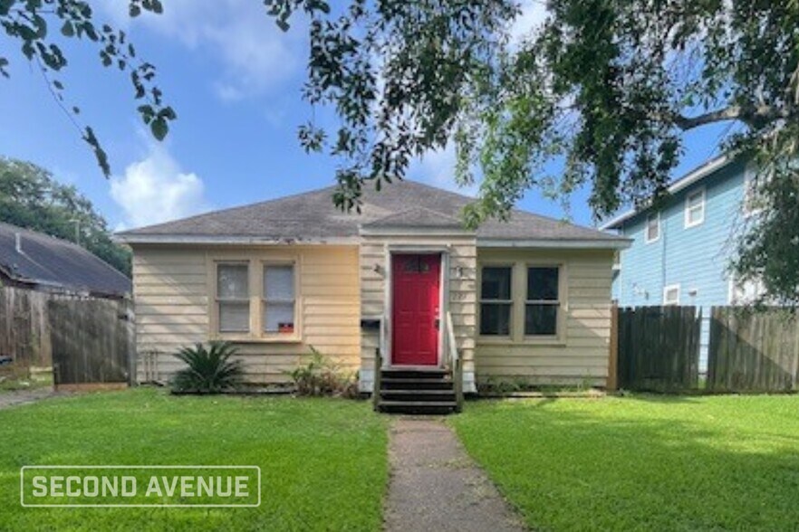 Primary Photo - 223 10th Ave N