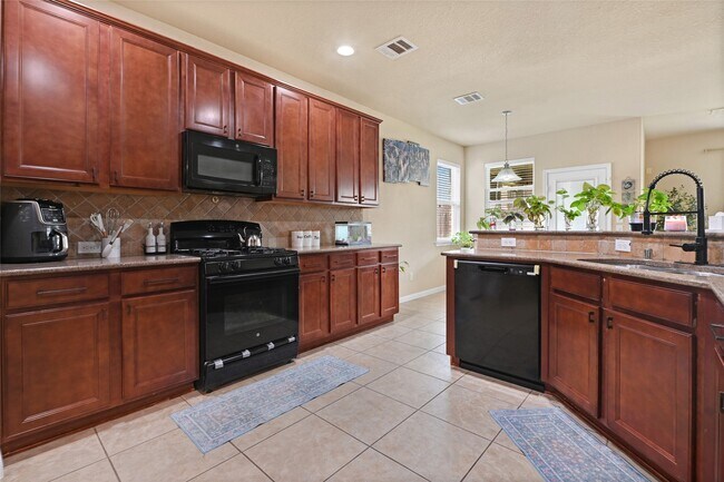 Building Photo - 9981 Stone Creek Ln