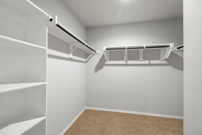 Building Photo - 2354 Otter Falls Dr
