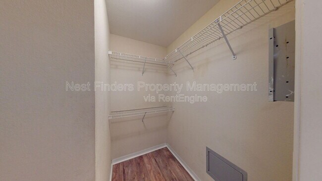 Building Photo - 7800 Point Meadows Dr
