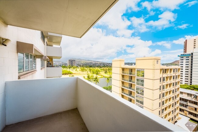 Building Photo - Ala Wai Townhome #1002
