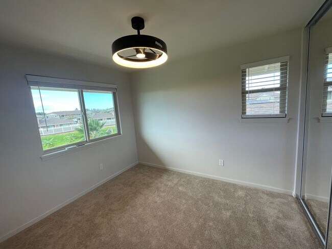 Building Photo - Kahoma Village 3 Bedroom Townhome