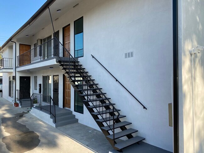 Building Photo - 3461 Perlita Ave