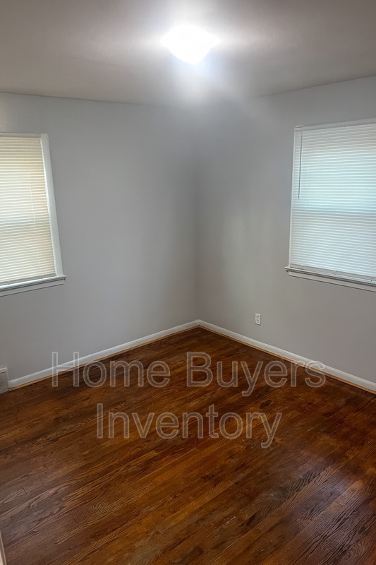 Building Photo - 2235 Ridgelawn Ave