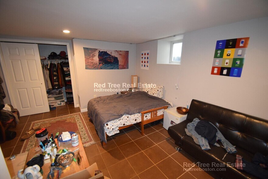 Building Photo - 34 Long Ave