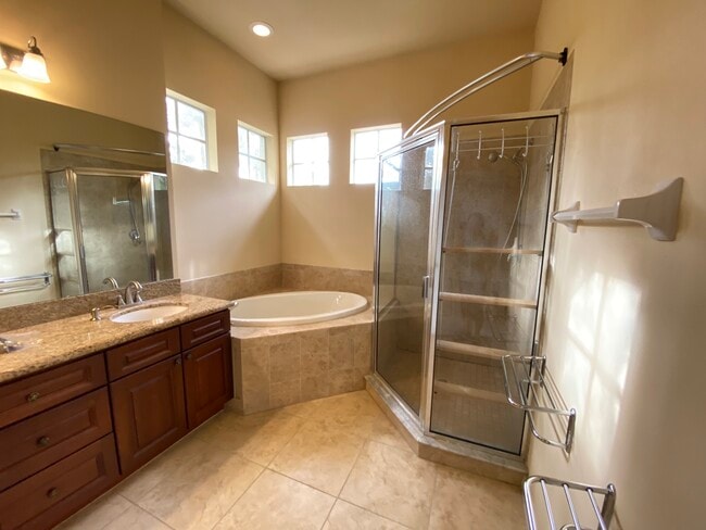 Building Photo - 7415 Arlington Grove Cir