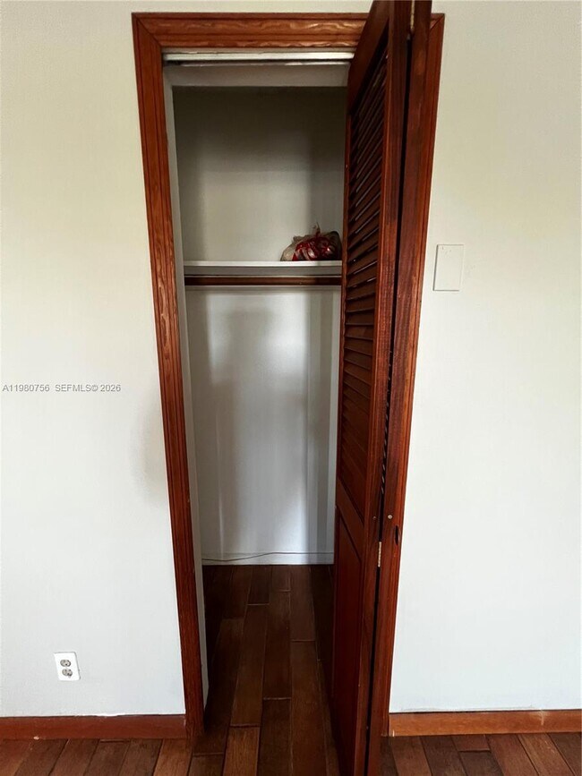 Building Photo - 1425 Arthur St