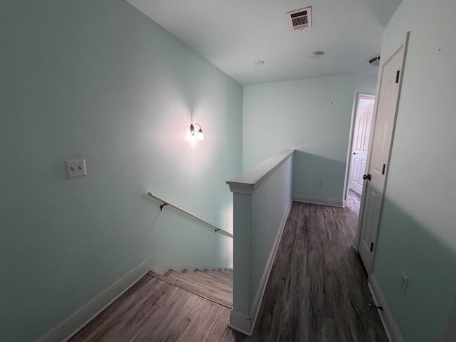 Building Photo - 114 Rearden Wy