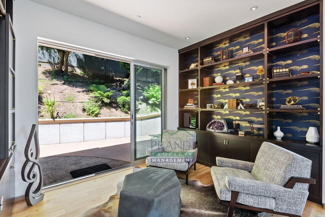 Building Photo - 19 Toyon Ln