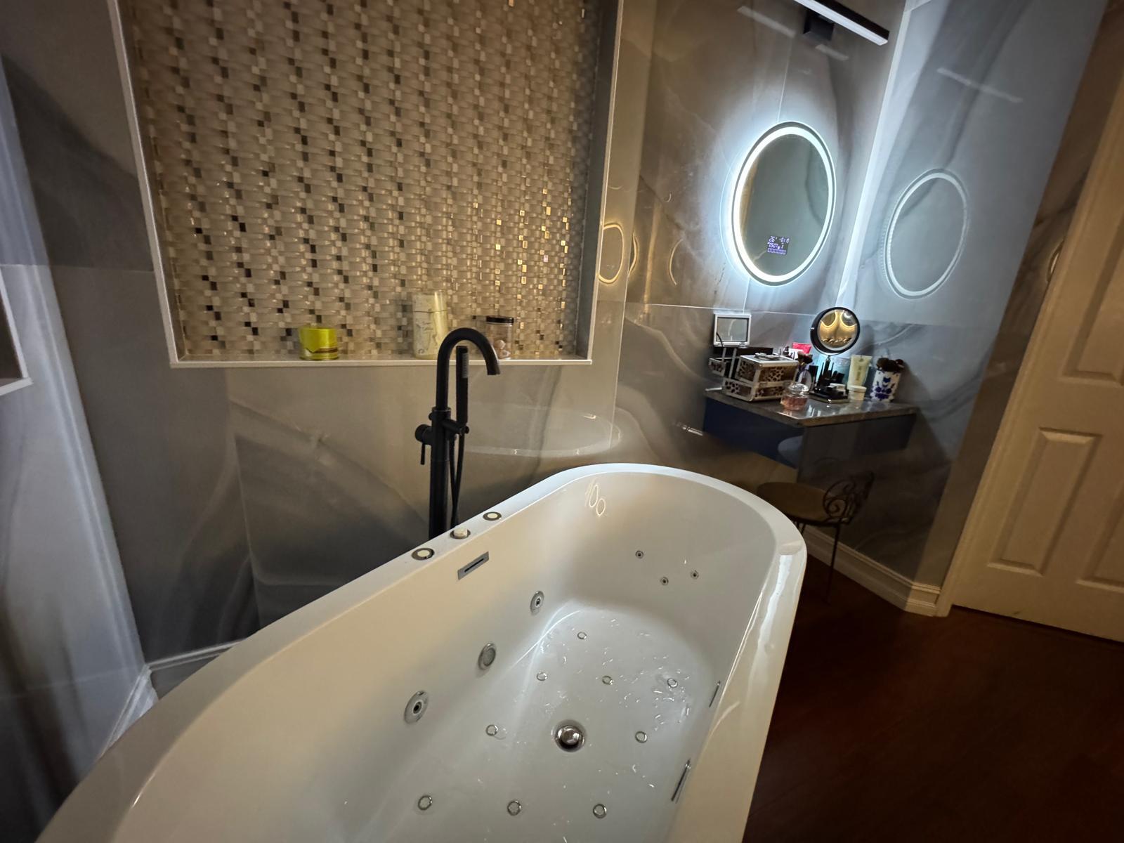 Building Photo - 11745 Via Lucerna Cir