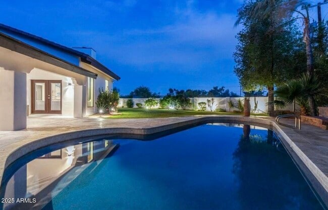 Building Photo - 11212 N Sundown Dr