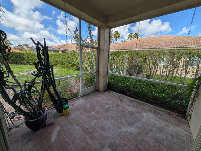 Building Photo - Luxury-Style 3BR Home in Prime West Palm Beach Location