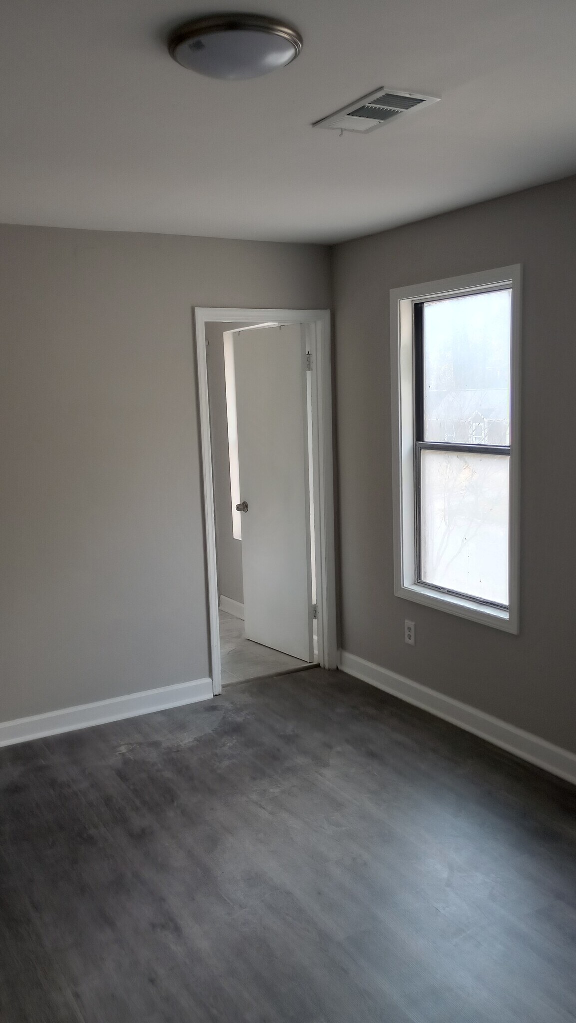 Building Photo - 679 Burnt Creek Dr NW