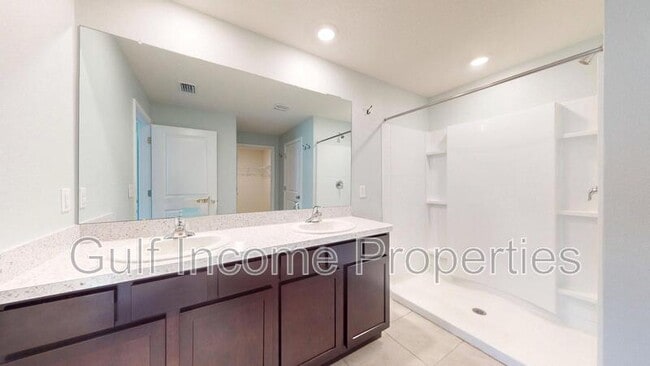 Building Photo - 10807 Norman Pl