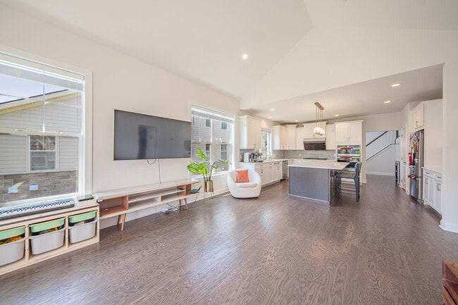 Building Photo - 3081 N Spurway Dr