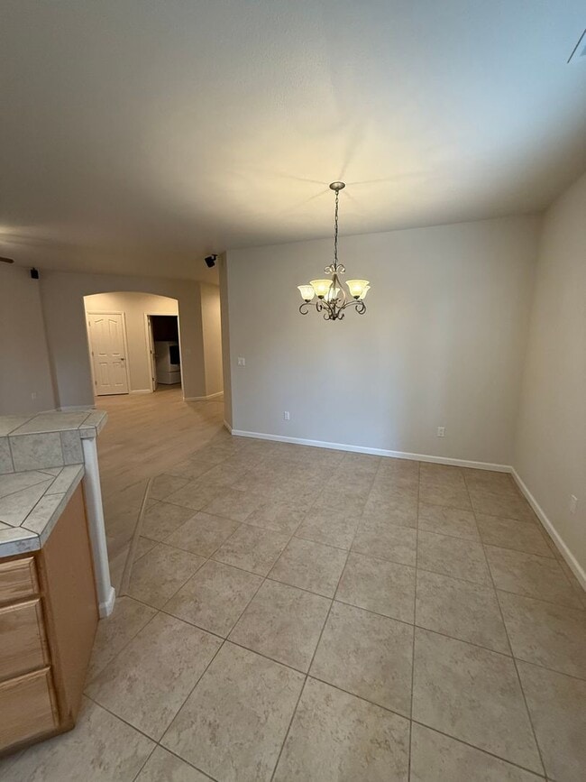 Building Photo - 3 bedroom, 2 bathroom house located in the desirable neighborhood