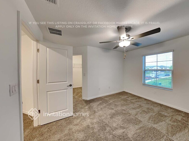 Building Photo - 8278 Crescent Oaks Dr