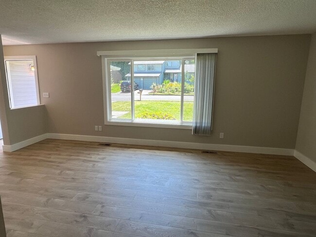 Building Photo - Remodeled 3 Bedroom in Gresham