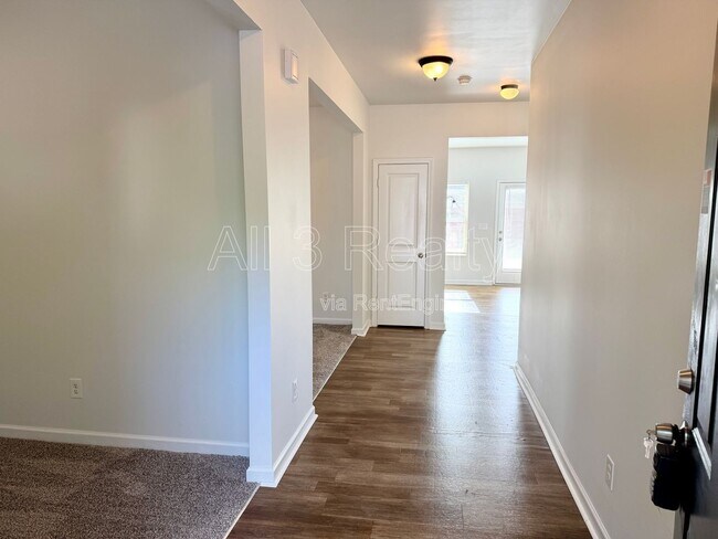 Building Photo - 6107 Heisler St