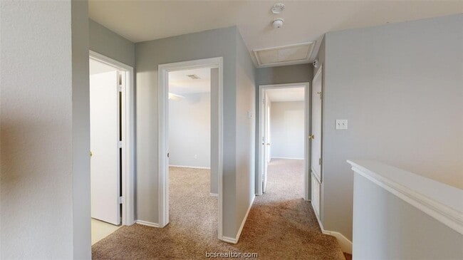 Building Photo - 15214 Meredith Ln