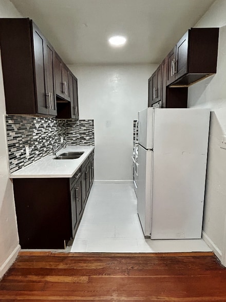 Building Photo - 1523 N McCadden Pl