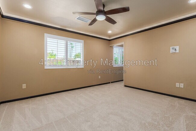 Building Photo - 26002 S La Cite Dr