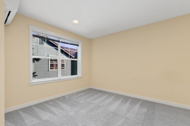 Building Photo - 3bd/2.25ba Seattle Townhouse