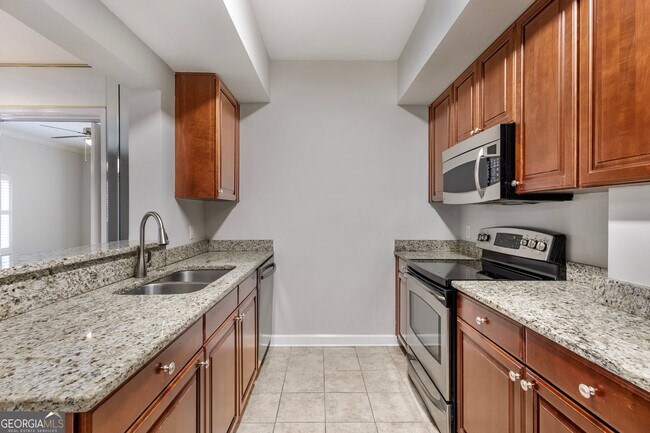 Building Photo - 2161 Peachtree Rd NE