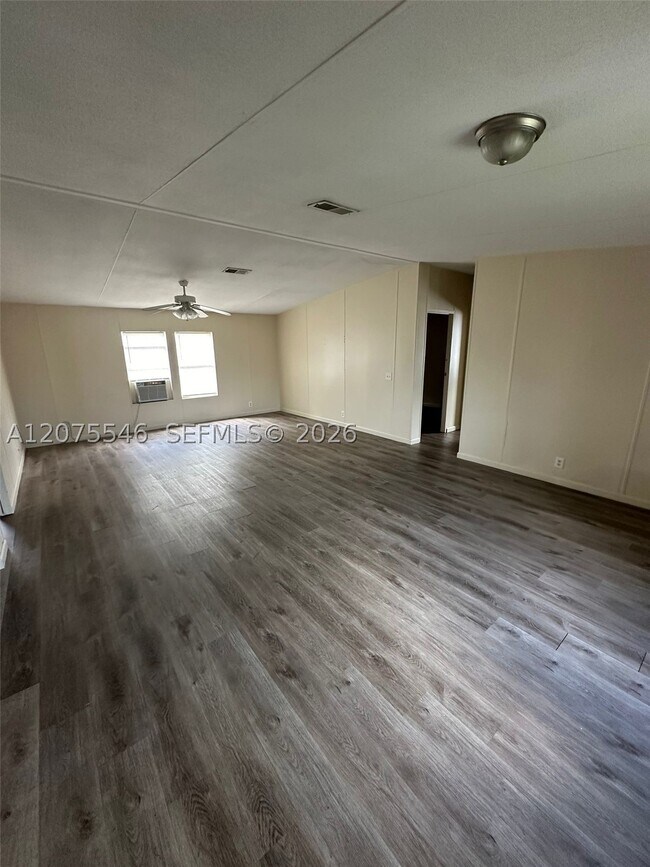 Building Photo - 10128 Marlin Dr