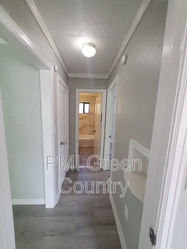 Building Photo - 2125 E Seminole St