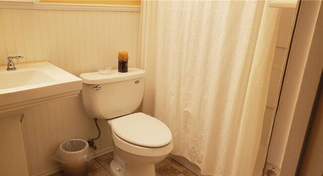 Building Photo - 4201 Page Ave