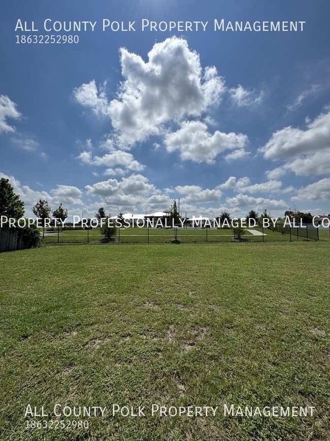 Building Photo - Spectacular 4 Bedroom Winter Haven Home fo...