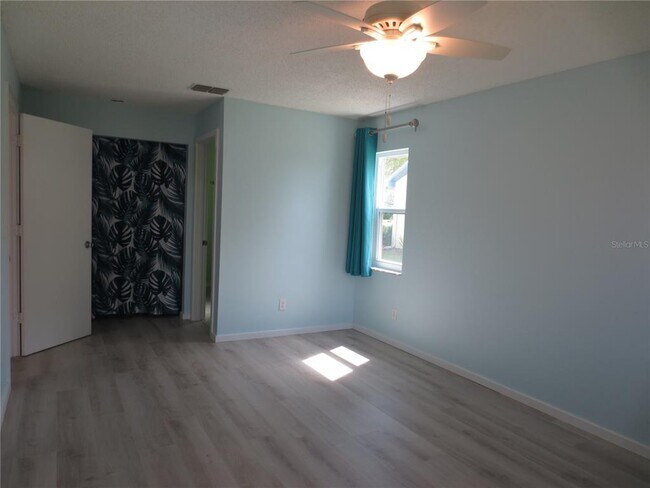 Building Photo - 1676 Caledonia Dr