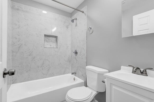 Building Photo - 2103 Chelsea Terrace