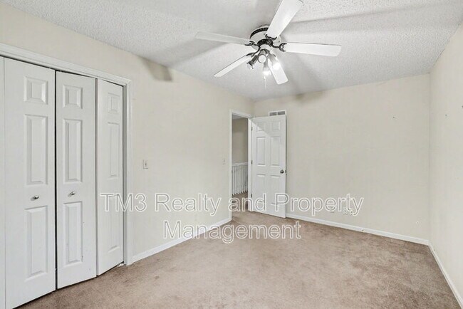 Building Photo - 10313 W 131st St