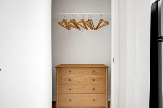 Building Photo - 330 3rd Ave W