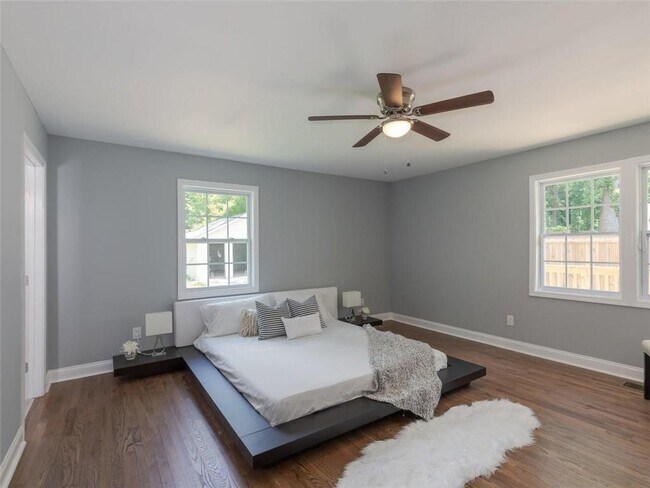 Primary Bedroom - 1377 Avon Ave SW