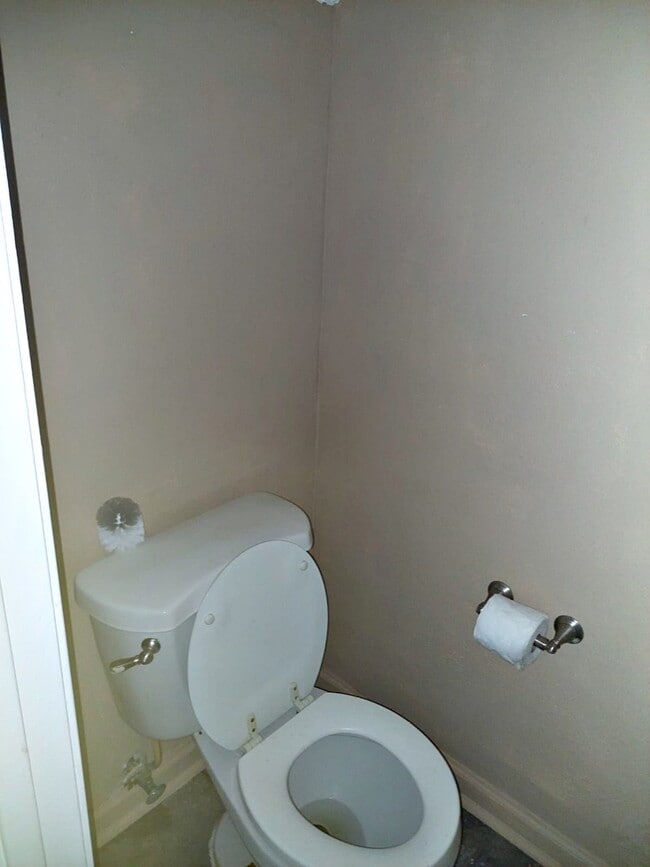 Building Photo - 2117 Giuffras Ave