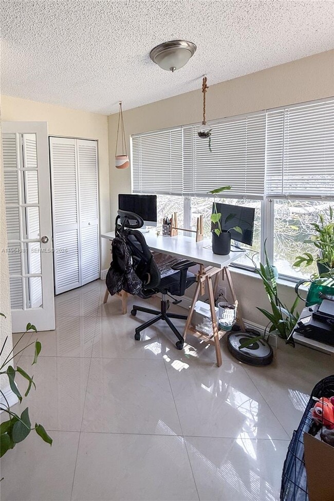 Building Photo - 13060 Vista Isles Dr