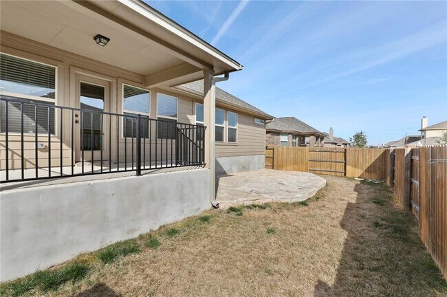 Building Photo - 2913 Consuelo Wy