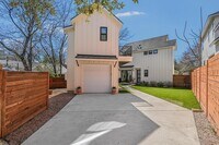 Building Photo - 907 Redd St