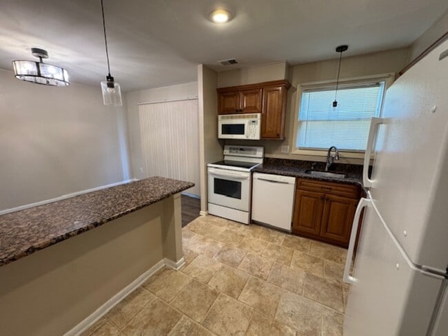 Building Photo - 241 Cedarmere Cir