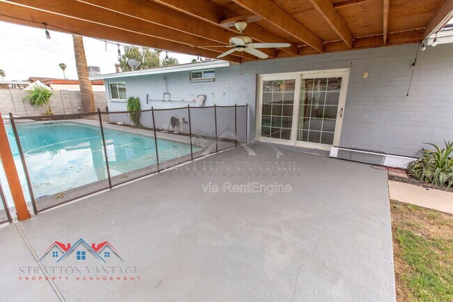 Building Photo - 2224 W Emelita Ave