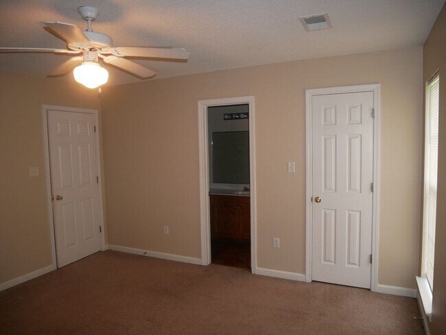 Building Photo - 7747 Mary Payton Dr