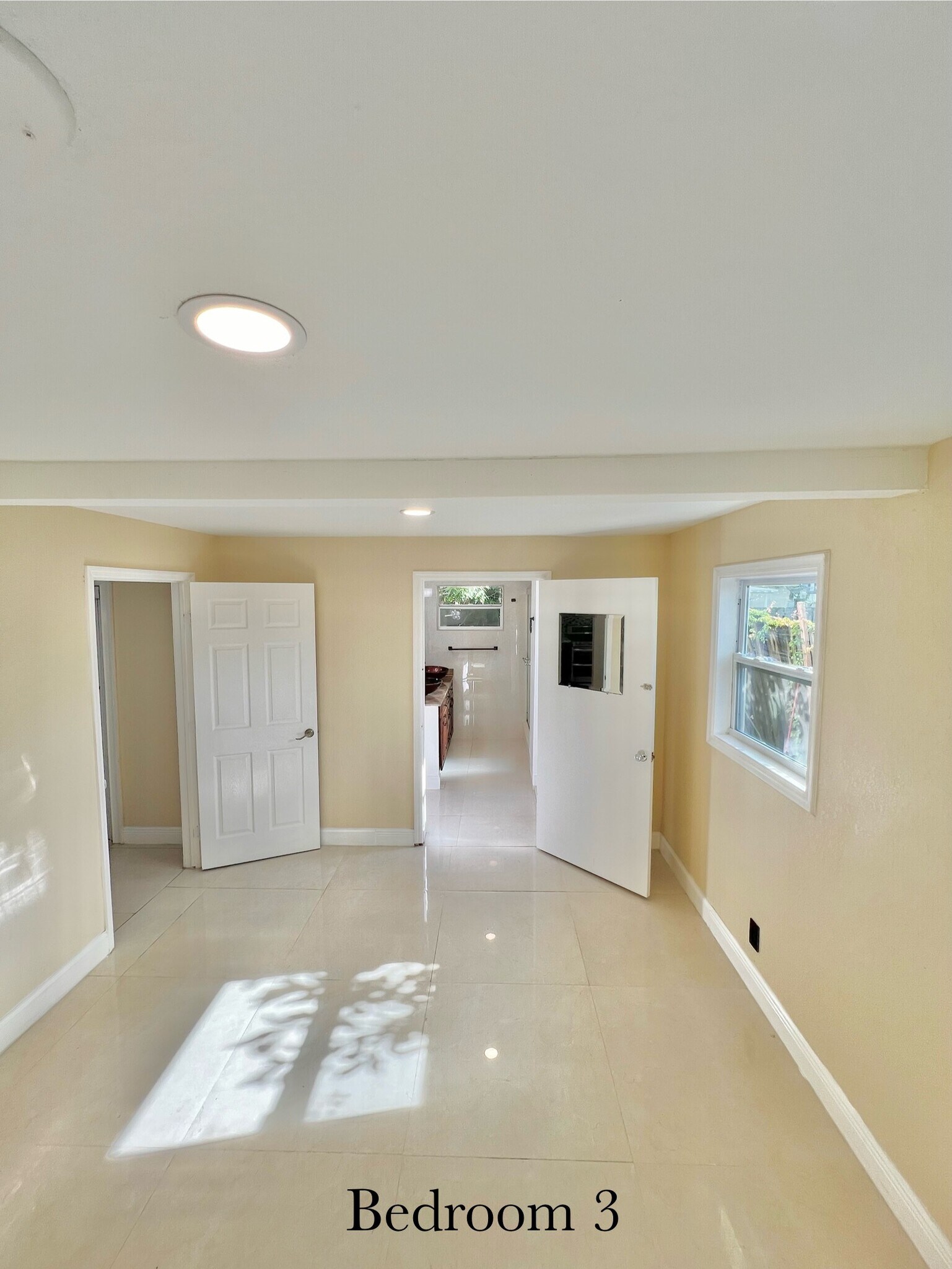 Building Photo - 7021 SW 19th Mnr