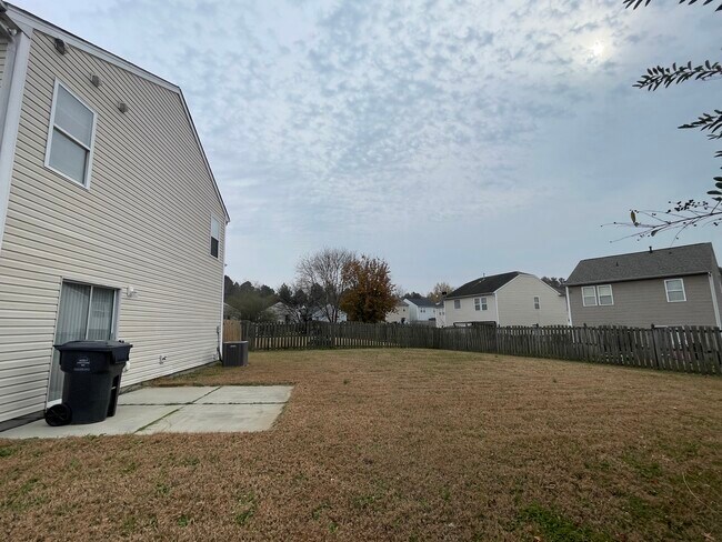 Building Photo - 4323 Leopold Pl