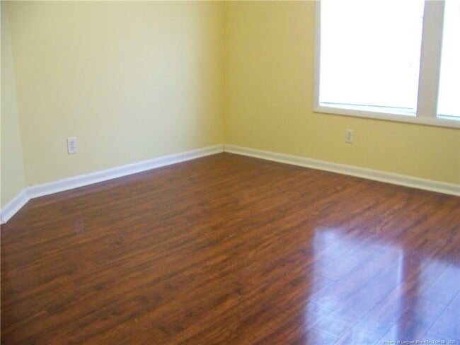 Building Photo - 1006 Wood Creek Dr