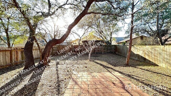 Building Photo - 69 Lockspring-