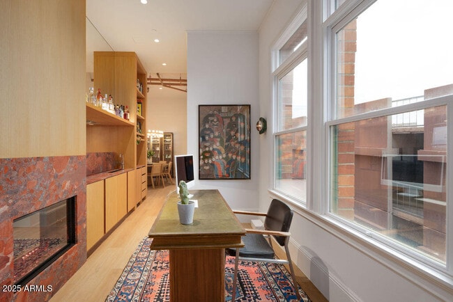 Building Photo - 50 W Palm Ln